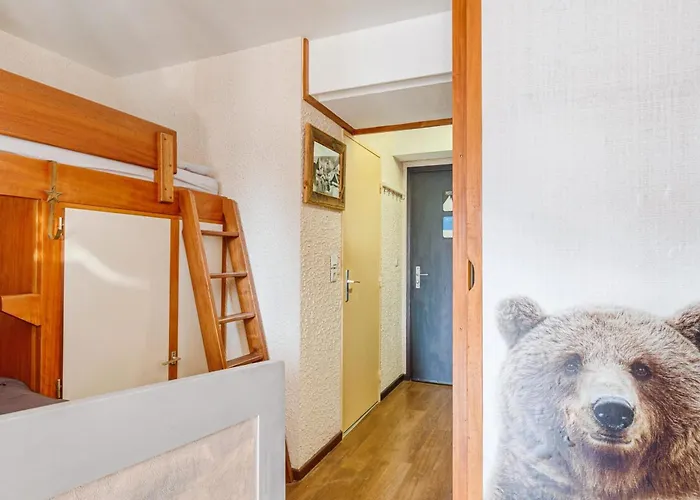 Sunny With Balcony 公寓 *